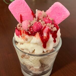 Strawberry shortcake 🍰 Dessert-Themed Candle